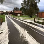 Hagel auf der Strasse