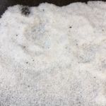 Zusammengeschwemmte Hagelkörner